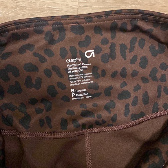 GapFit leopard print cropped high rise leggings - Picture 5 of 6